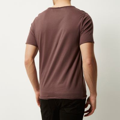 Purple scoop V-neck t-shirt